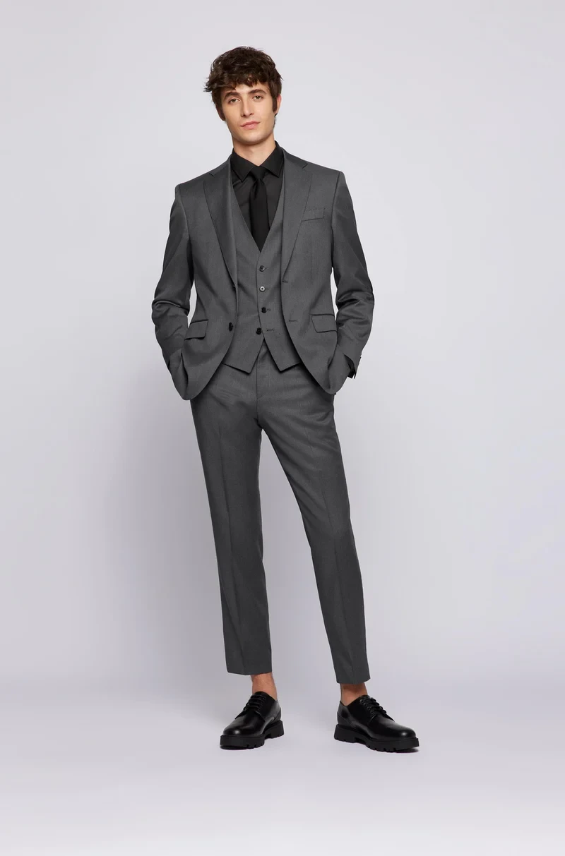 Classic Fit Suit – Charcoal Gray